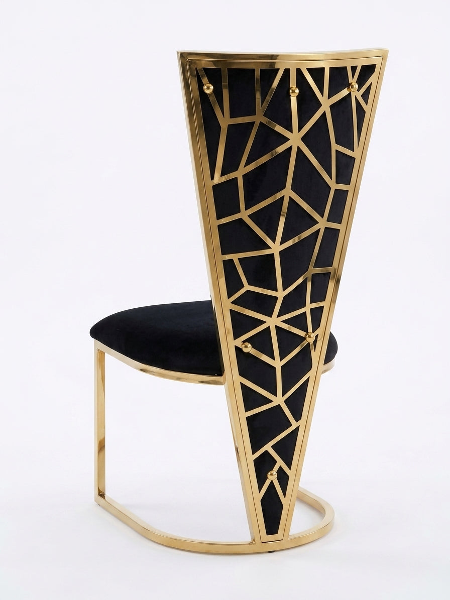 Elina with Vienna Chairs