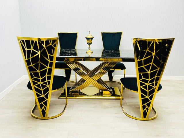 Elina with Vienna Chairs