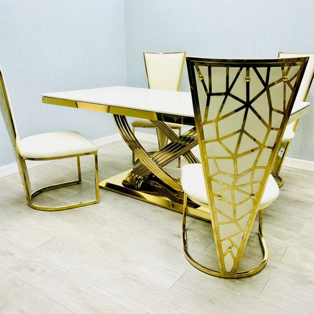 Elina with Vienna Chairs
