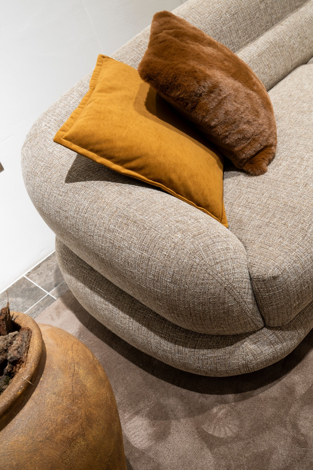 Ponyo Signature Curved Seating